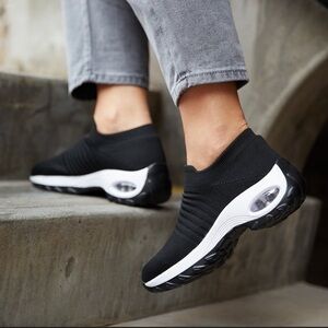 Hypersoft Hyperboost Black/White Slip-on Sneakers